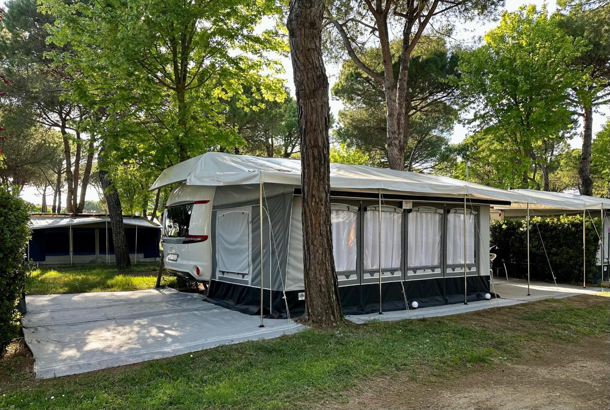 ホテル Ps-Caravaning Auf Union Lido - Wohnwagenvermietung カヴァッリーノ・トレポルティ エクステリア 写真